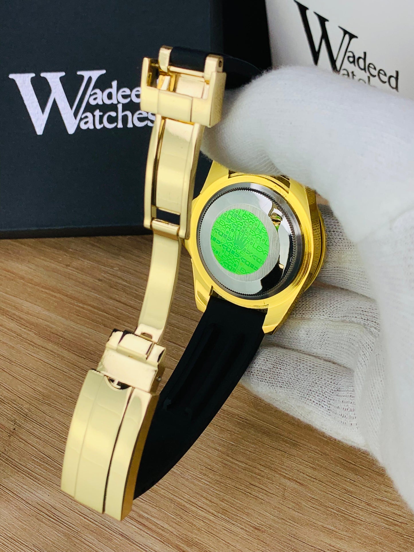 Signature Strap With Date (Gold)