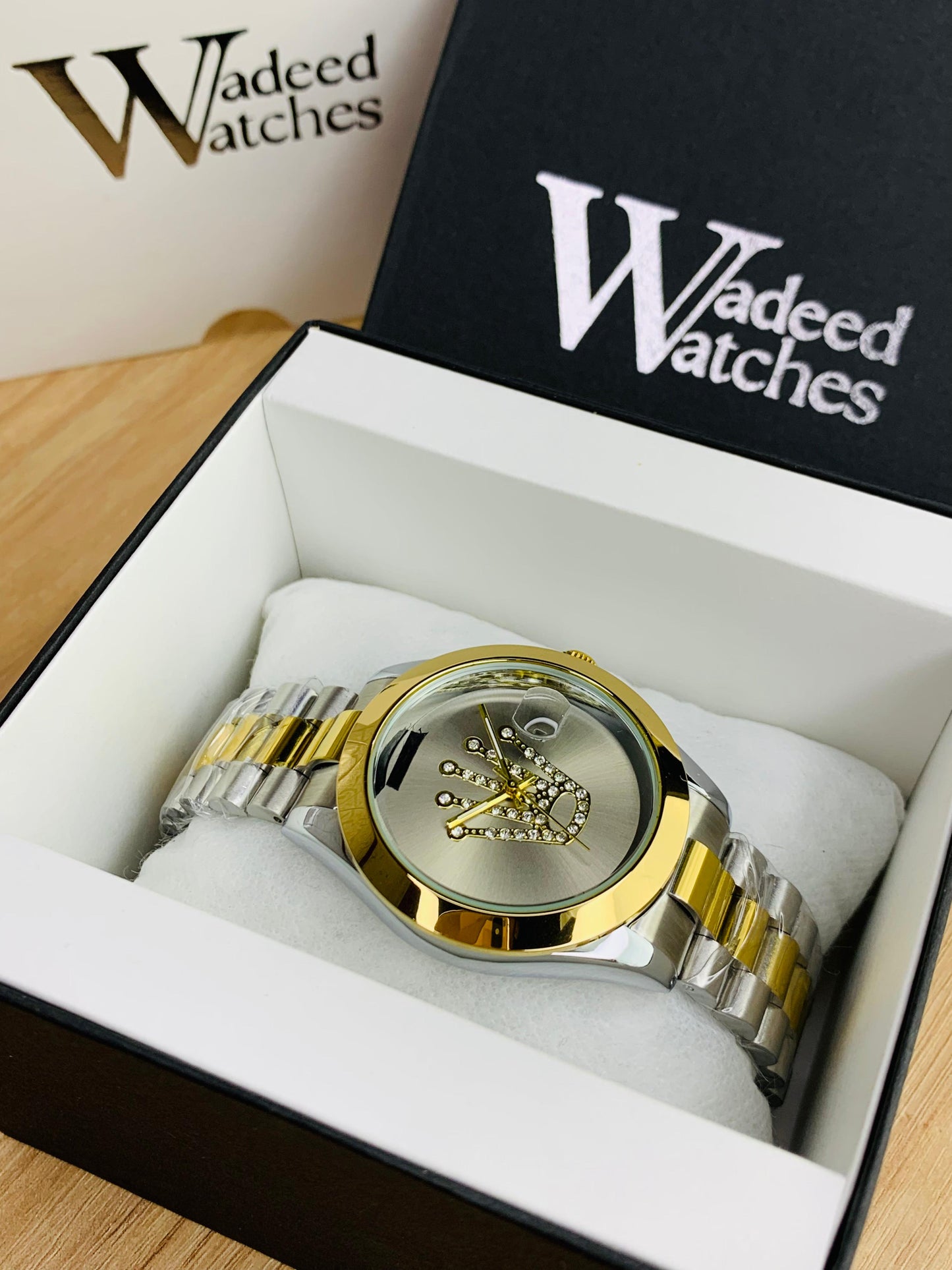 Austrian Stone Embossed Dial (Silver)