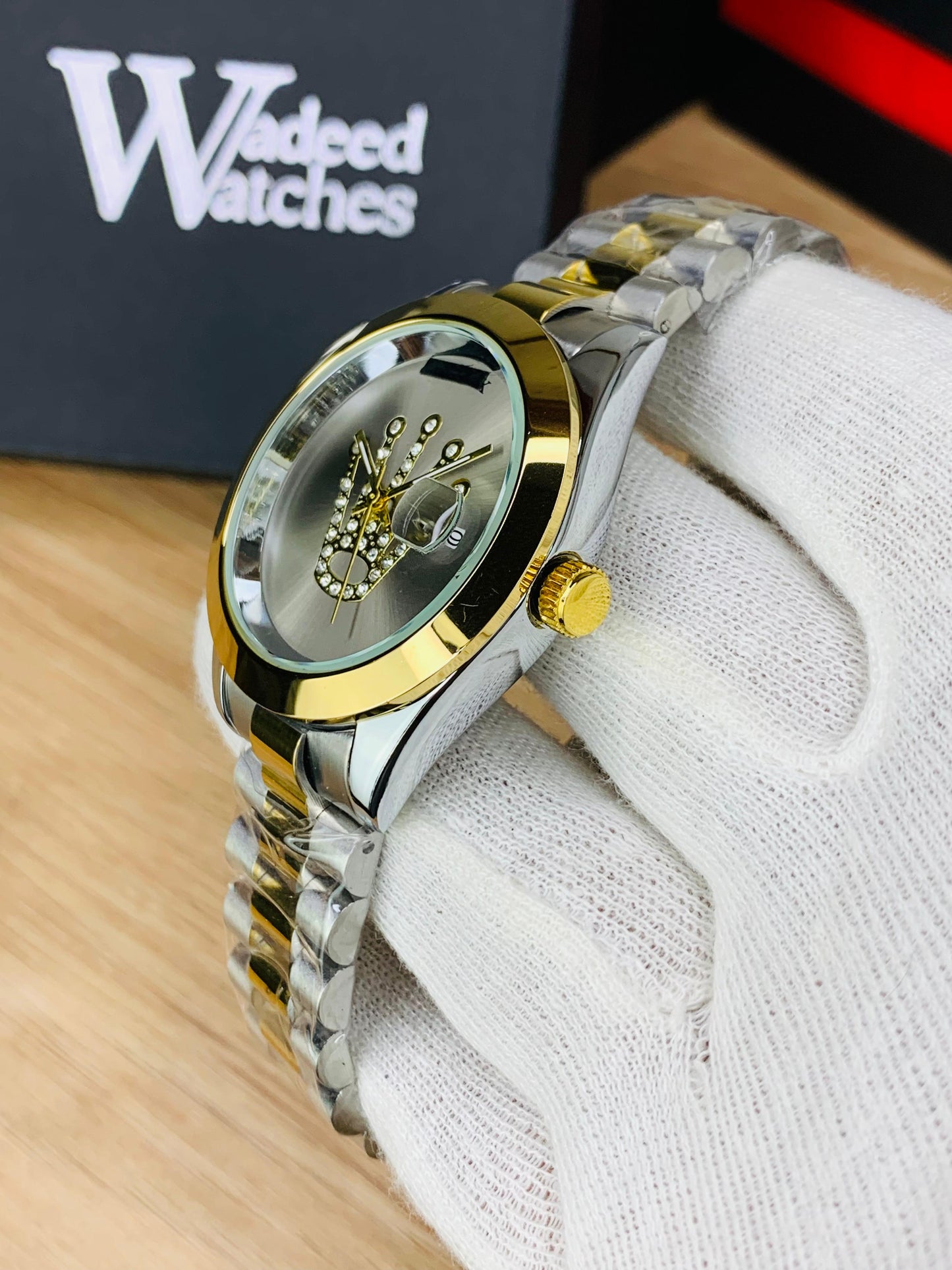 Austrian Stone Embossed Dial (Silver)