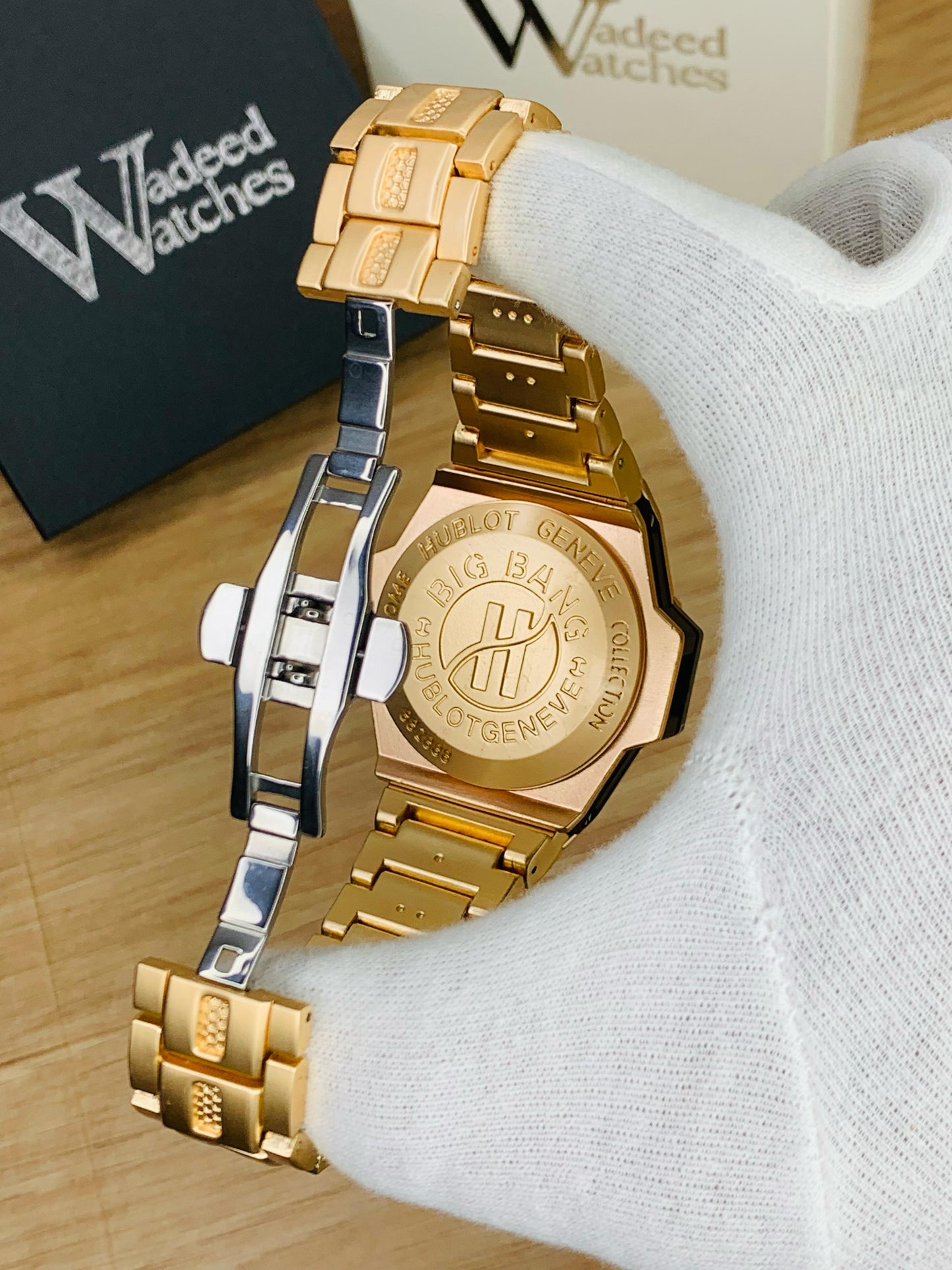 HB Monochrome Elite Model With Date (Copper)