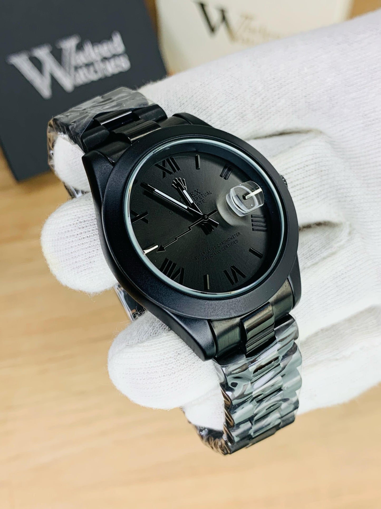 Versatile Roman Model | Date Working (Full Black)