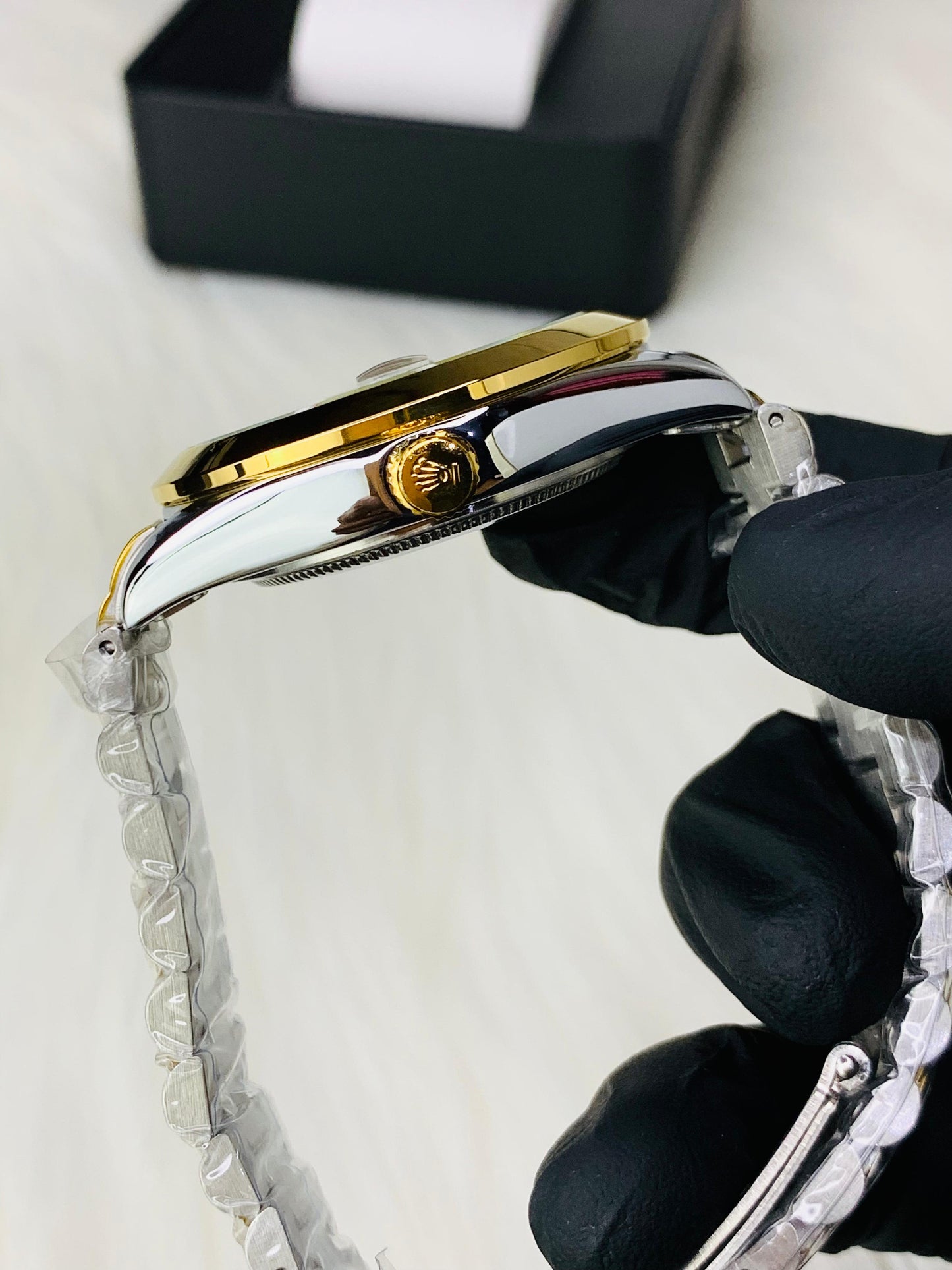 Classic Date Just Model (White)