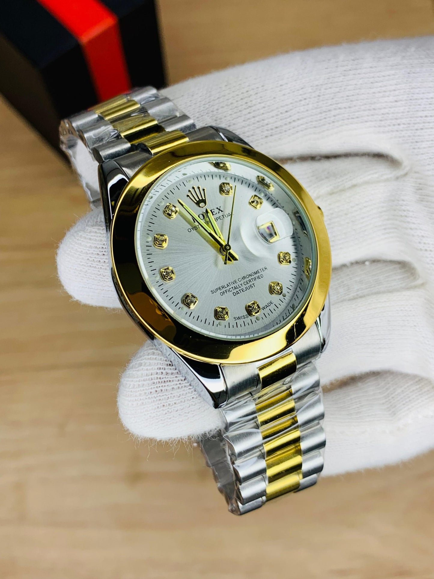 Classic Stone Model With Date (White)