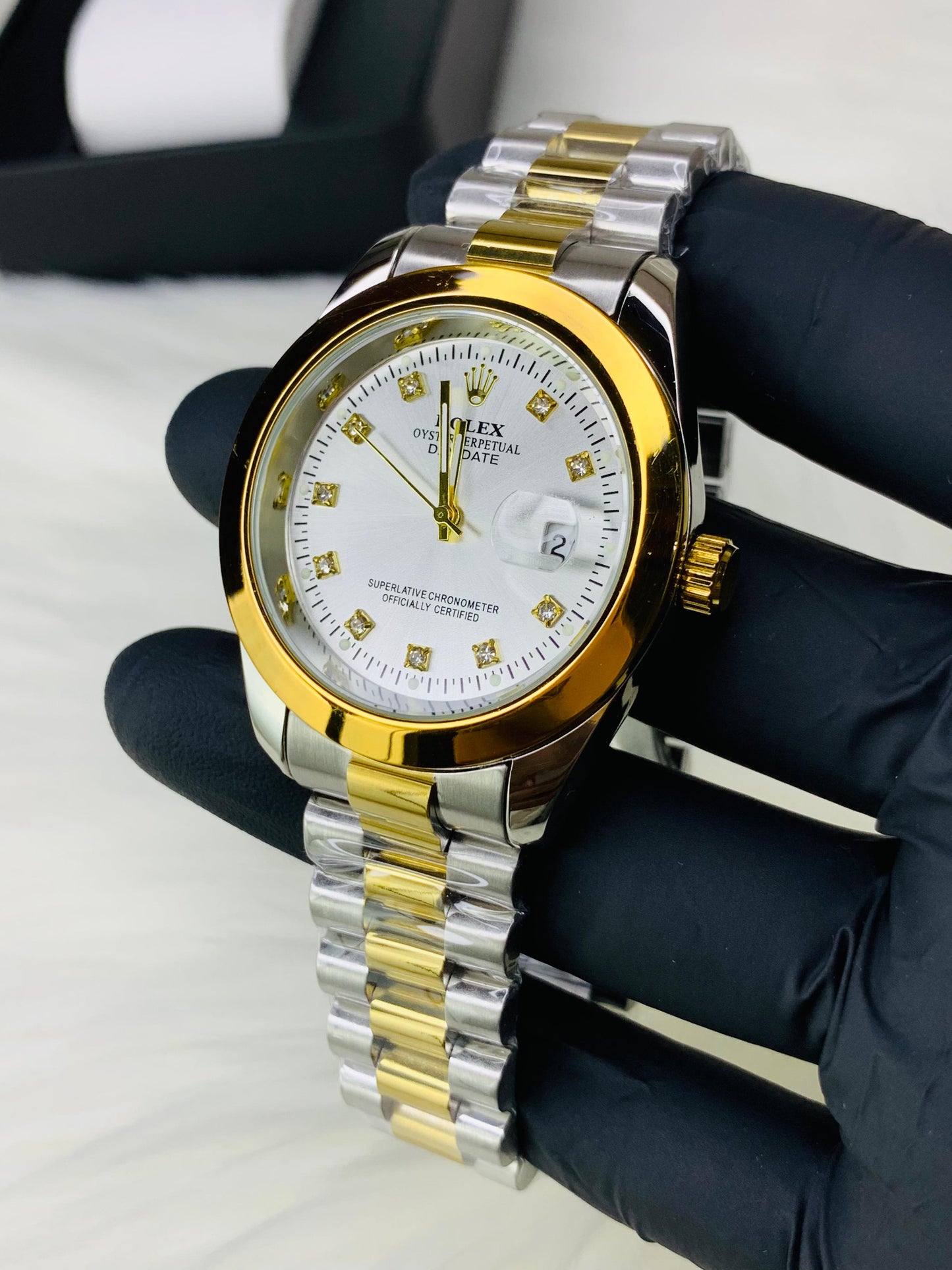 Regular Model Two Tone White