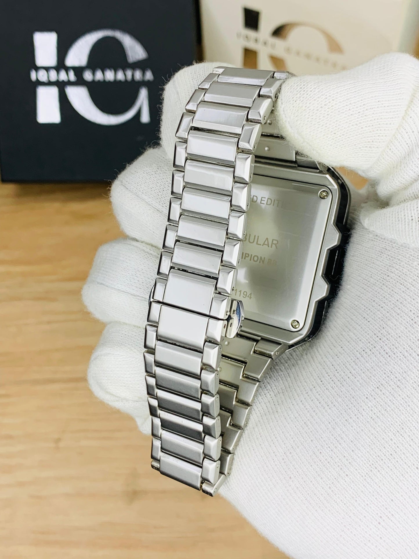 HB SQ Model With Date (White)