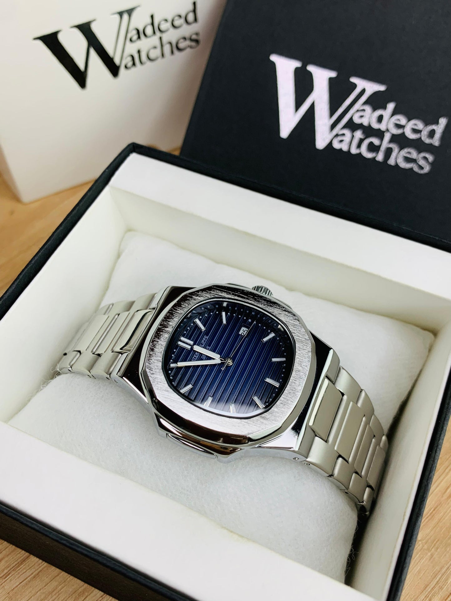 Nautilius Model | Date Working | Master Lock (Dark Blue)