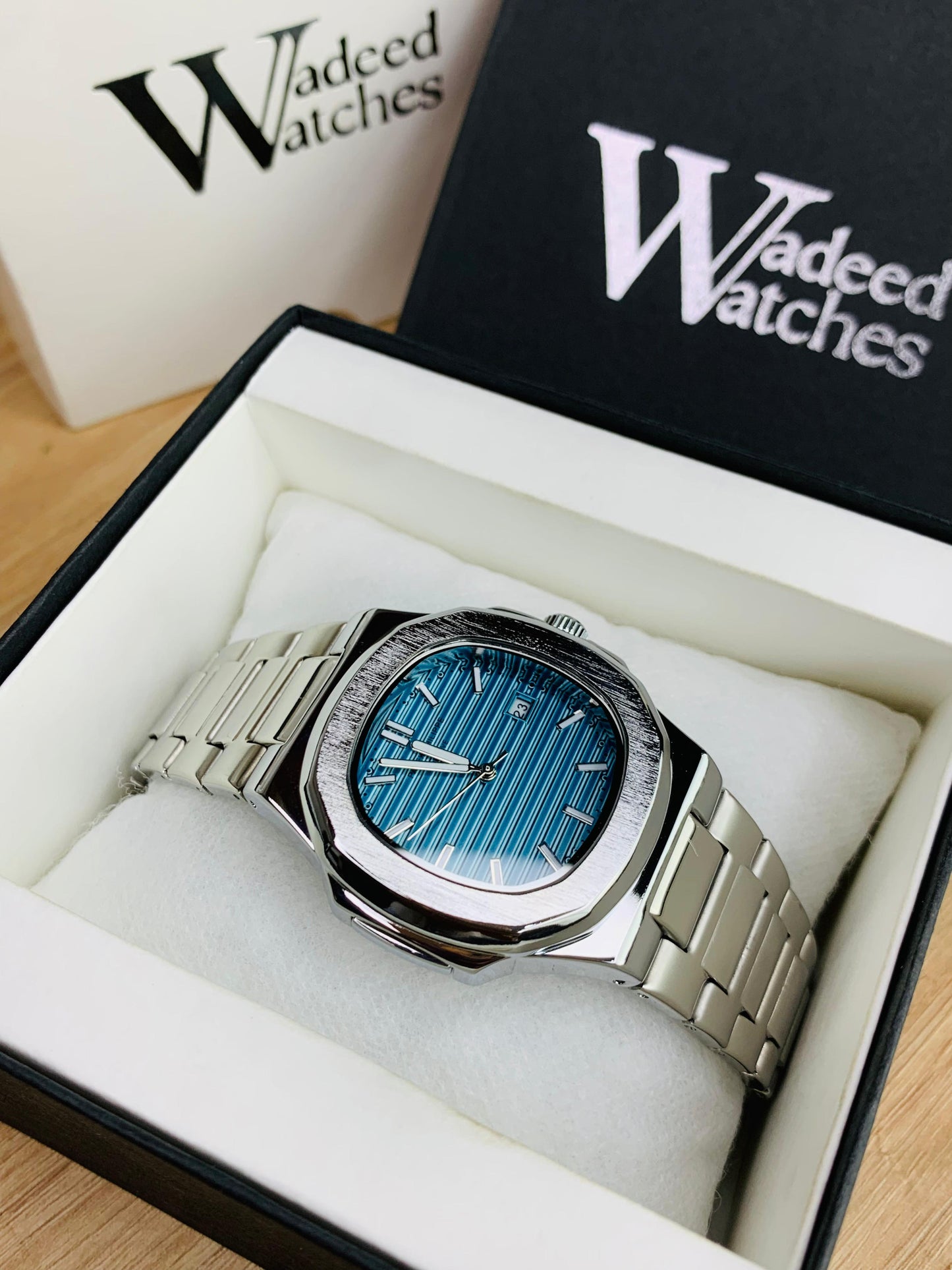 Nautilius Model | Date Working | Master Lock (Tiffany)