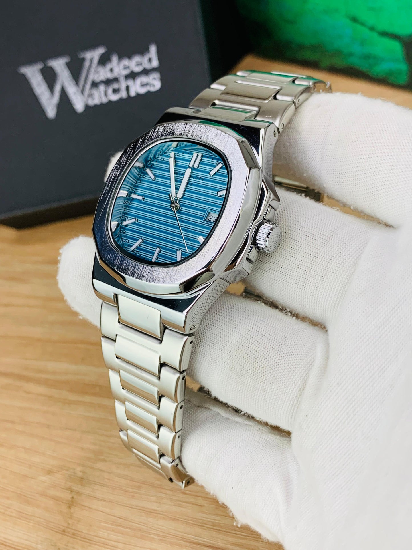Nautilius Model | Date Working | Master Lock (Tiffany)