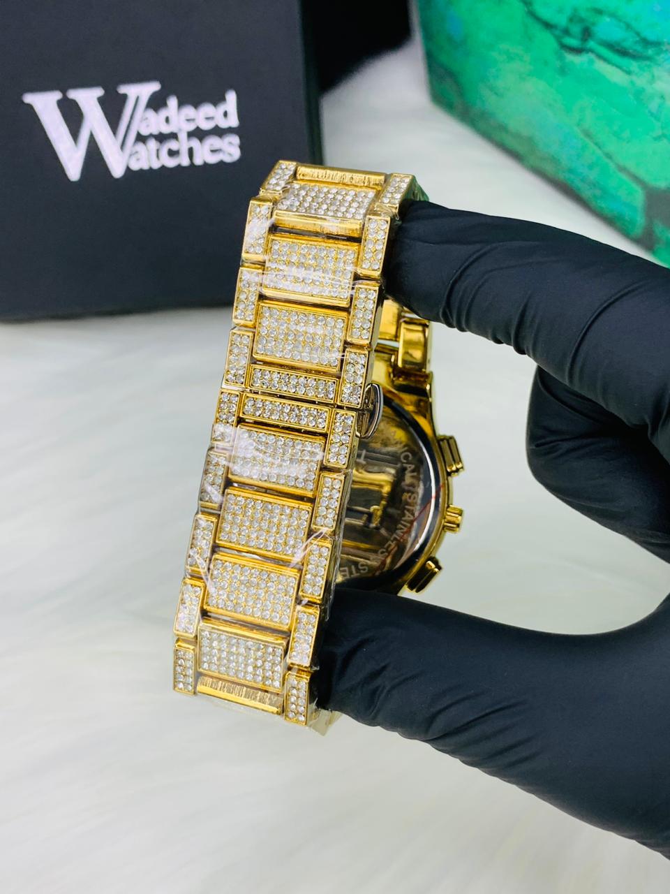 HB Ice Model | Date Feature | Master Lock (Full Gold)