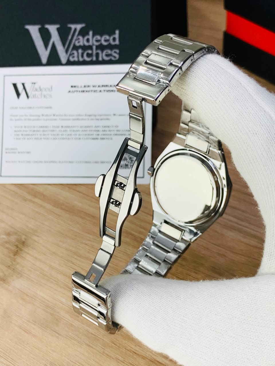 Shiny AP Model WIth Date (Silver Grey)