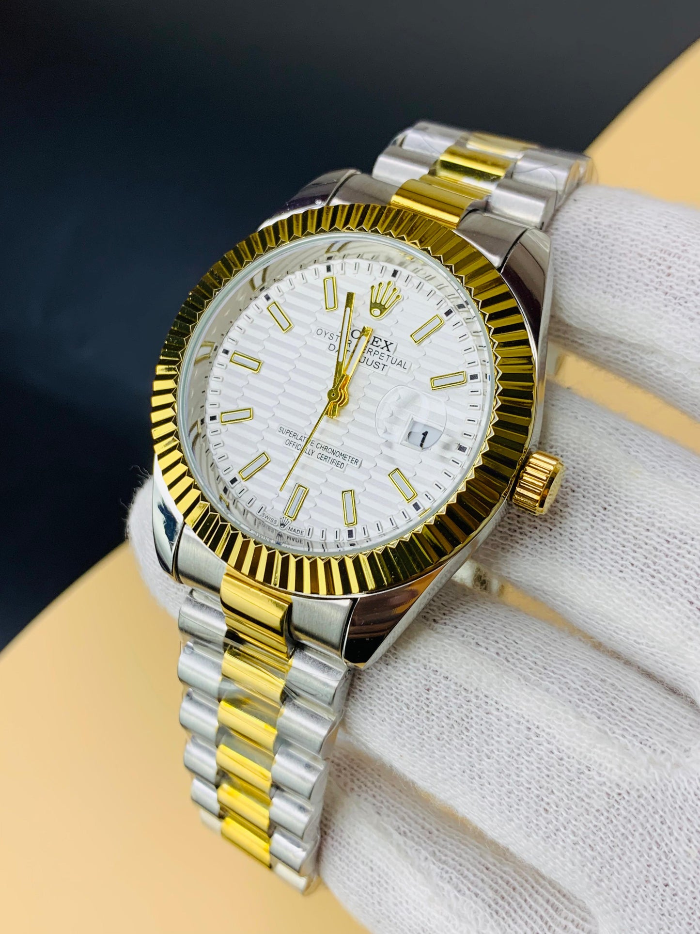 Printed Premium Watch With Date (White)
