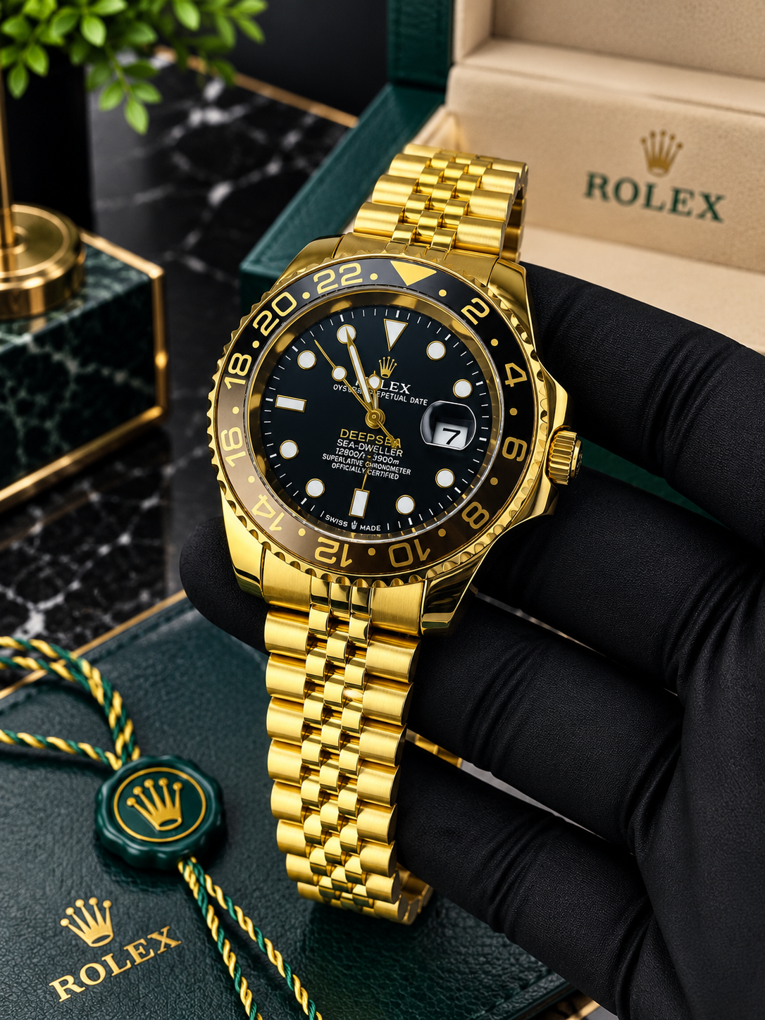 GMT Semi Auto | Jubilee Chain | Gold Black