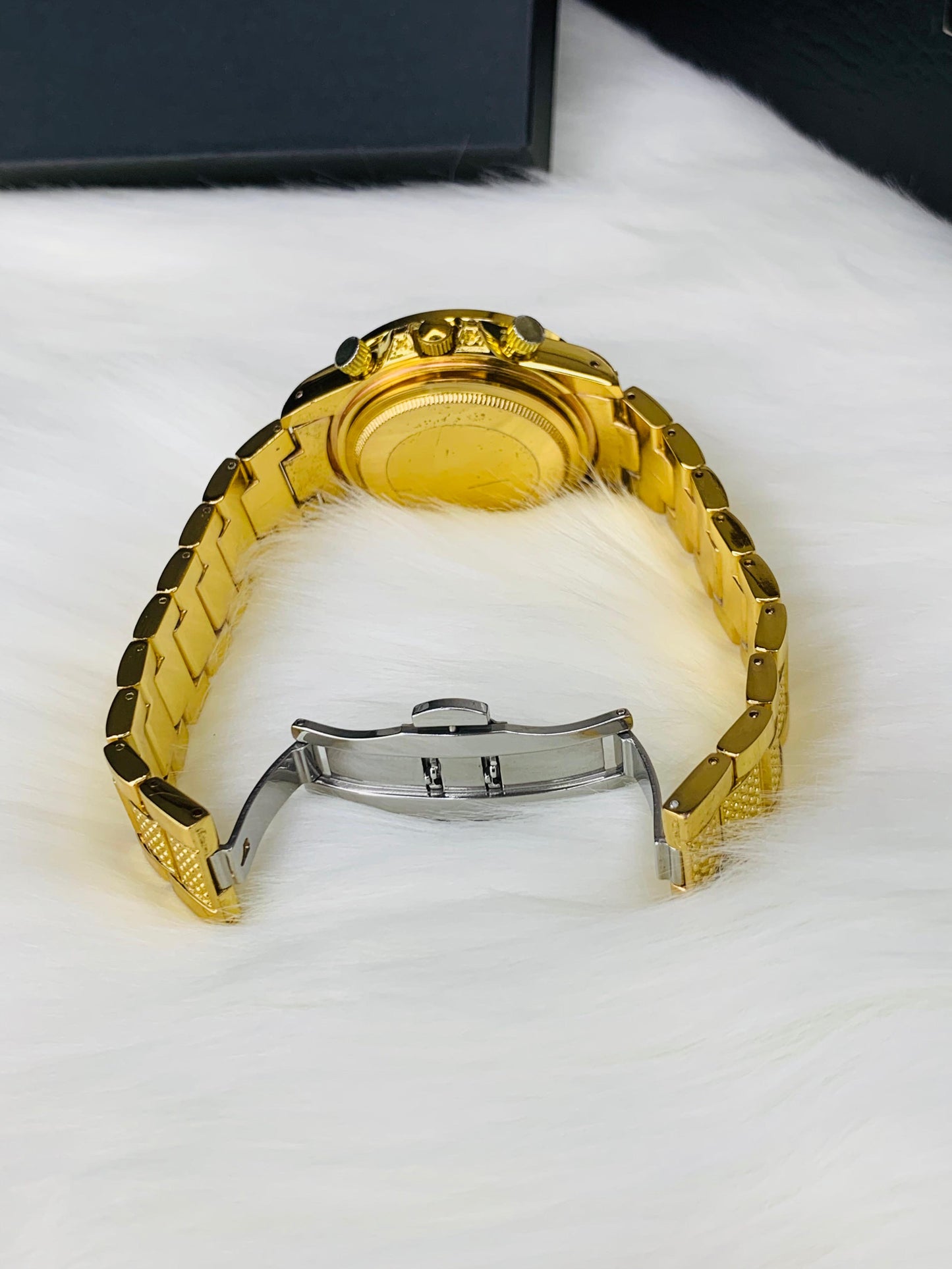 Tiger Stone Embossed Dial (Gold)