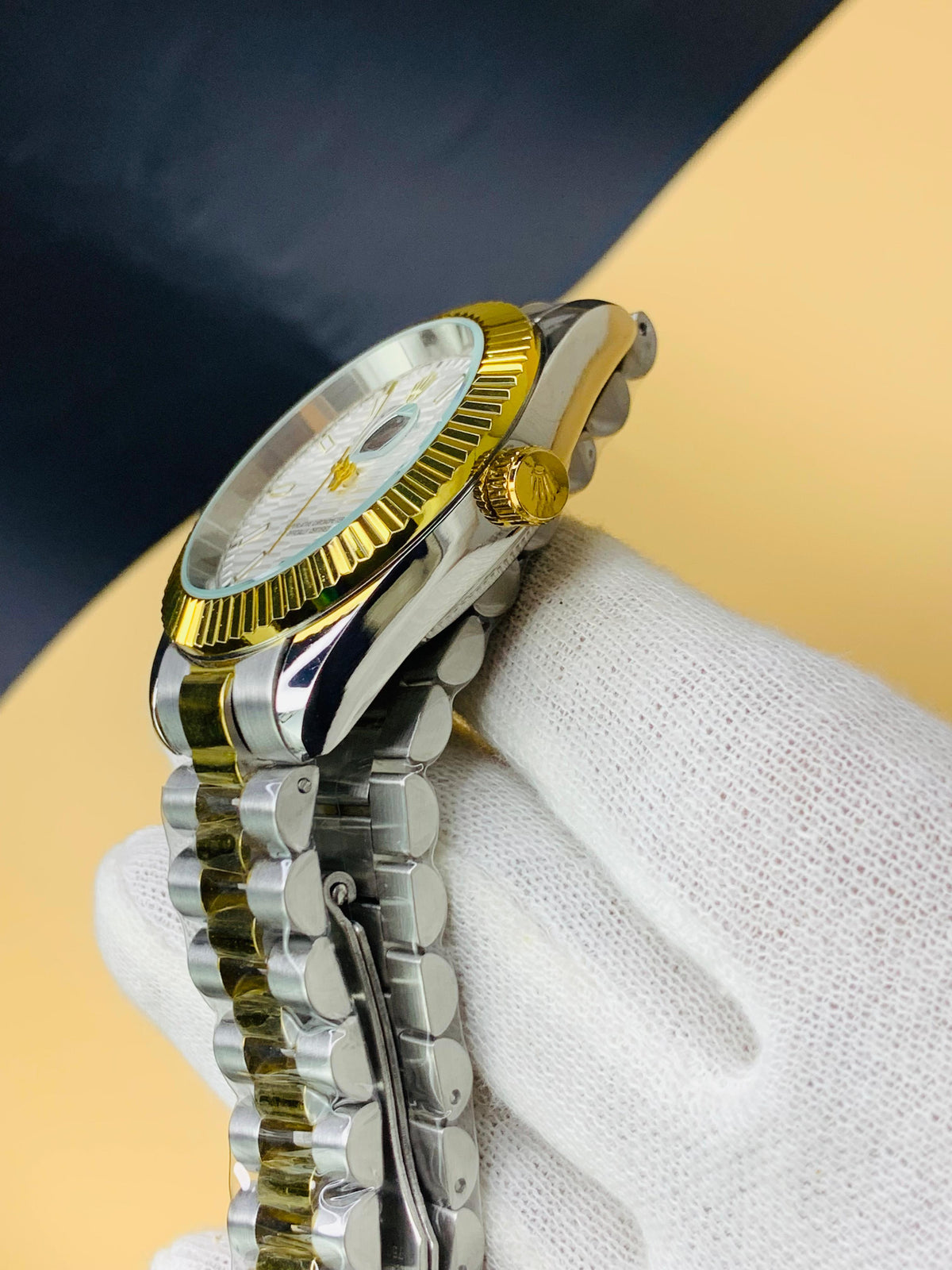 Shell Texture Watch Texture Dial Model With Date Adjustment – Wadeed Watches