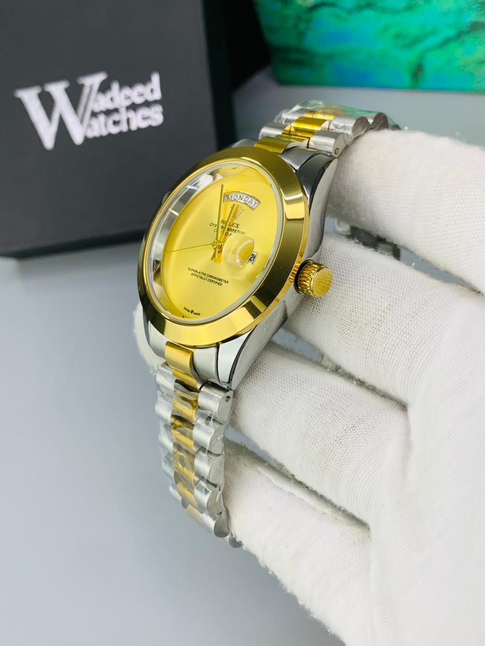 Luxury Plain Dial | Date and Date Working (Two Tone Gold)