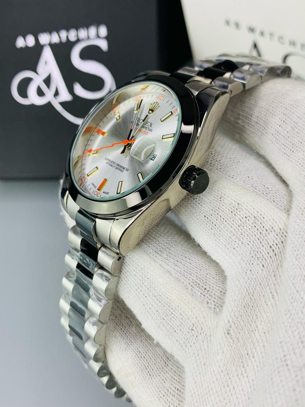 Milgauss Black Model With Date (White)