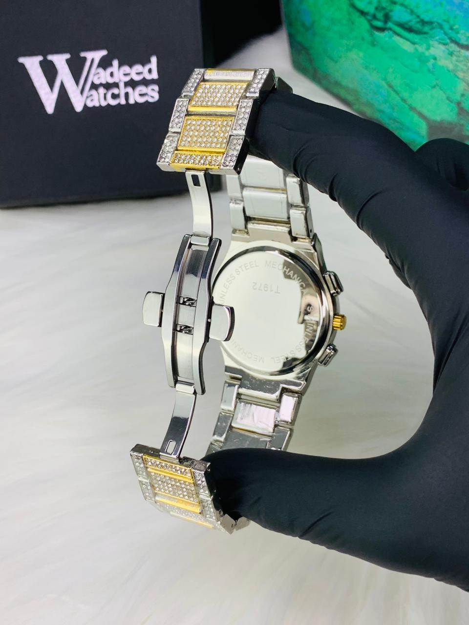 HB Ice Model | Date Feature | Master Lock (Two Tone Gold)