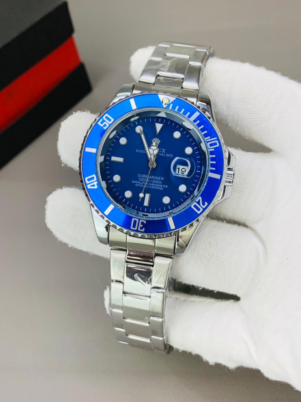 Submarine Model | Date Working | Master Lock (Silver Blue)