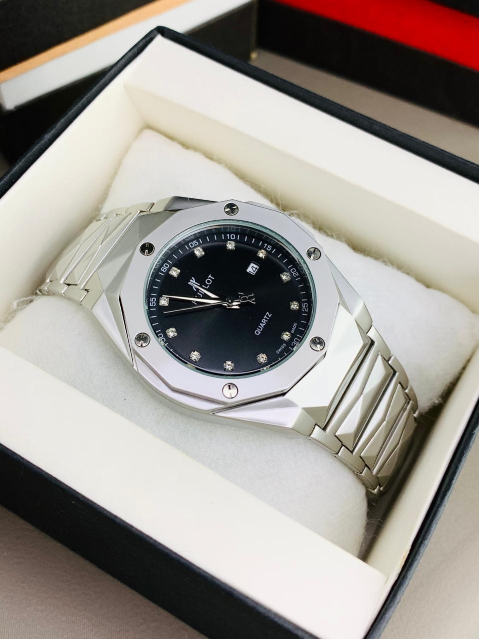 HB Glacier Stone | Date Working (Black)