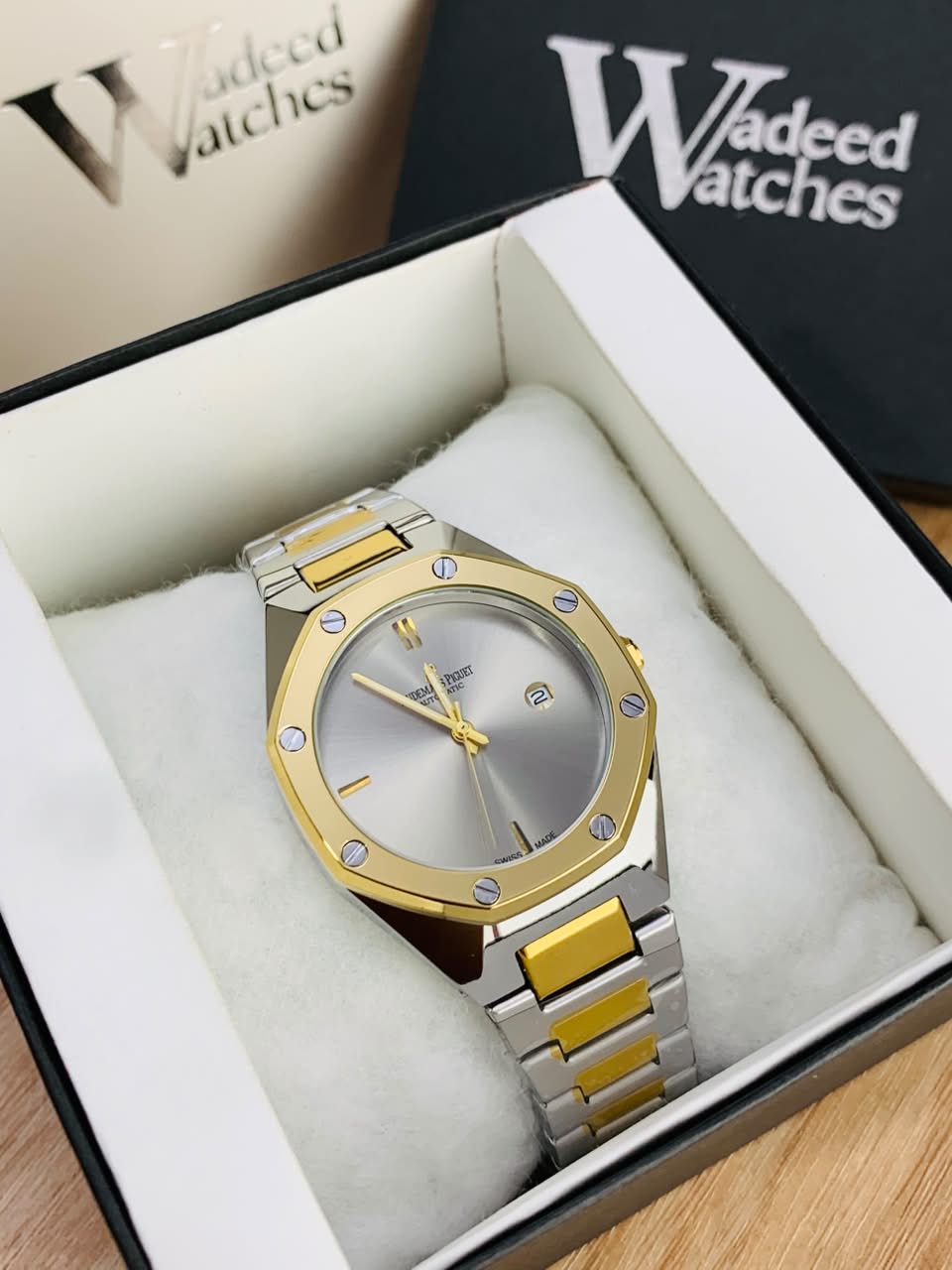 Shiny AP Model WIth Date (Two Tone Grey)