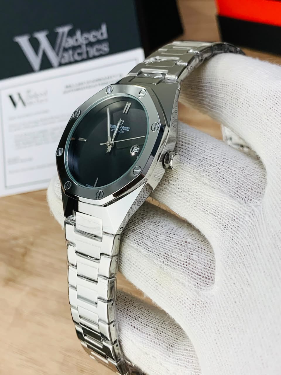 Shiny AP Model WIth Date (Silver Black)
