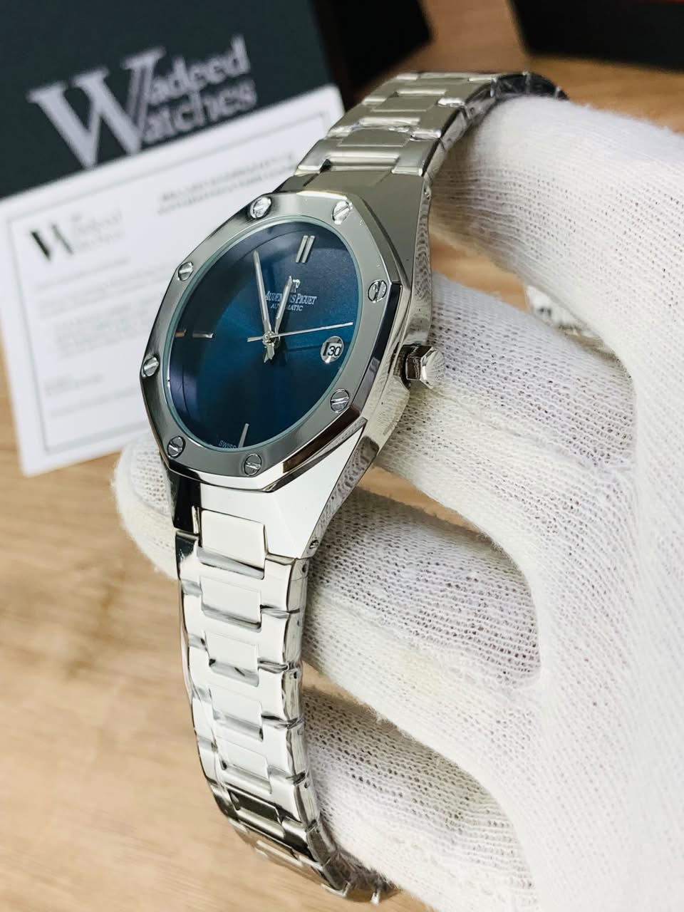 Shiny AP Model WIth Date (Silver Blue)