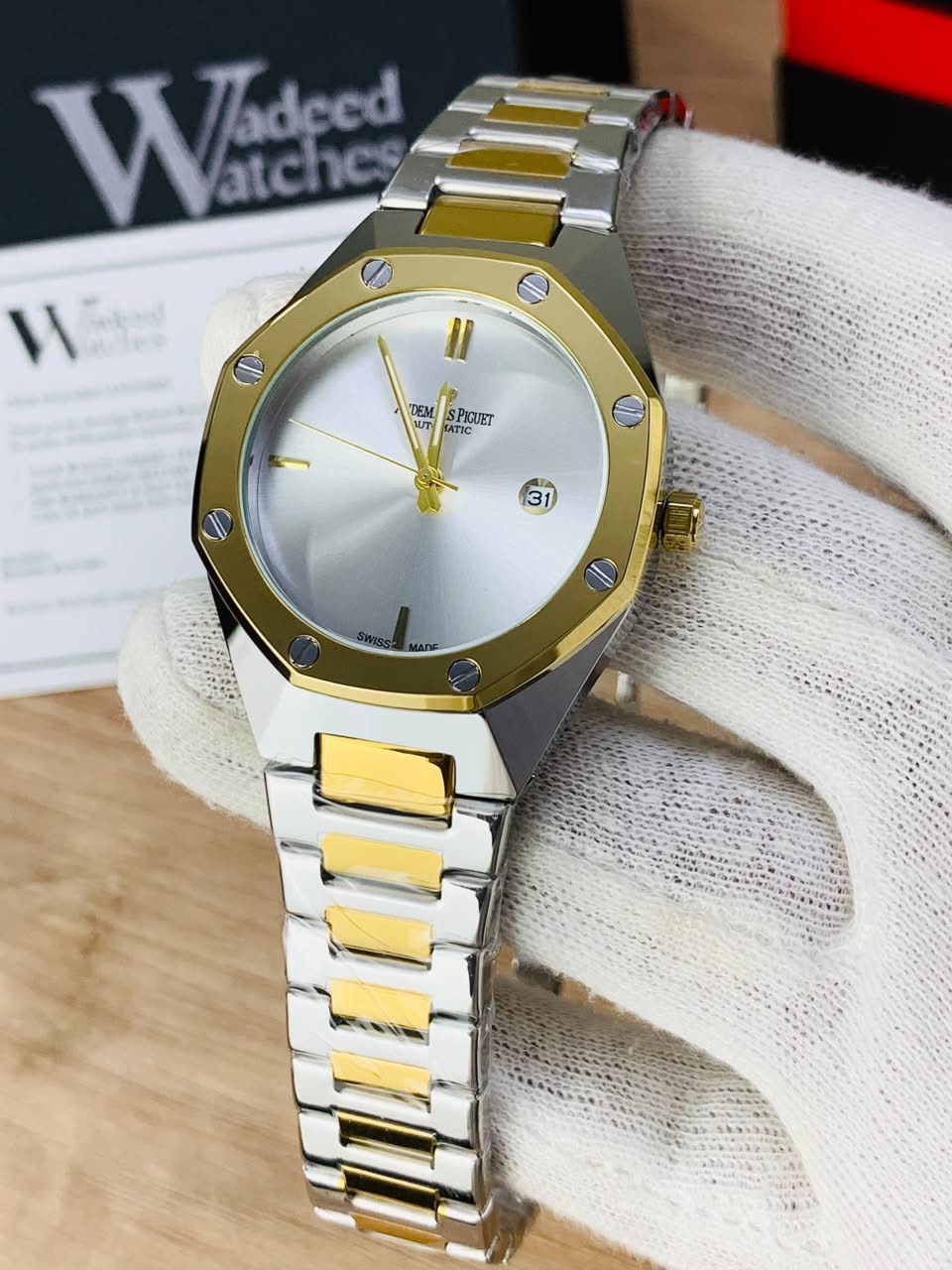 Shiny AP Model WIth Date (Two Tone White)