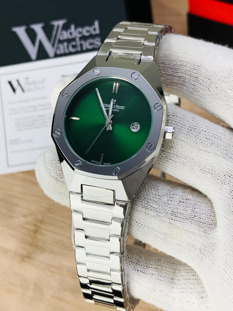 Shiny AP Model WIth Date (Silver Green)