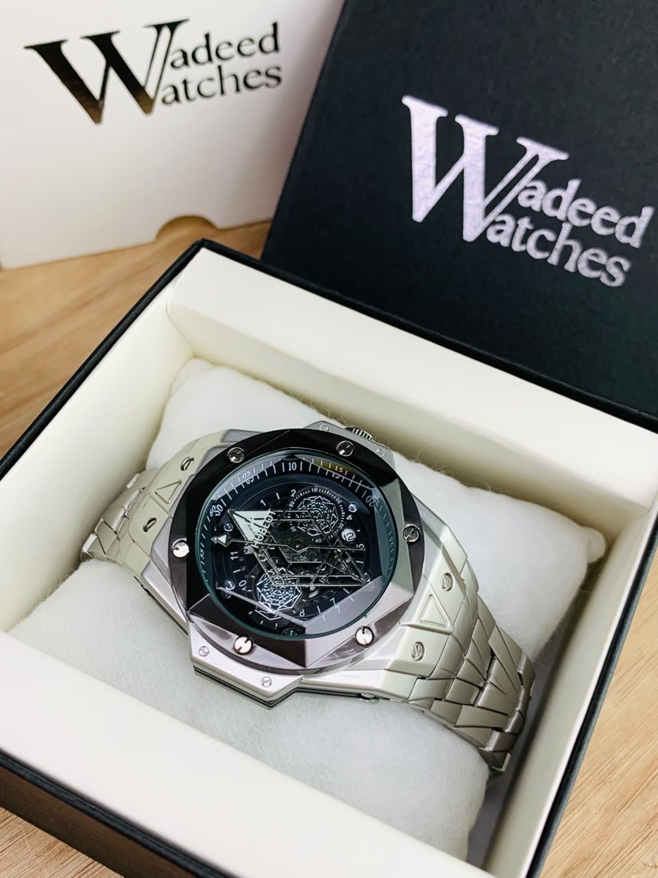 HB Sang Bleu | Silver Chain Black Bezel Black Dial
