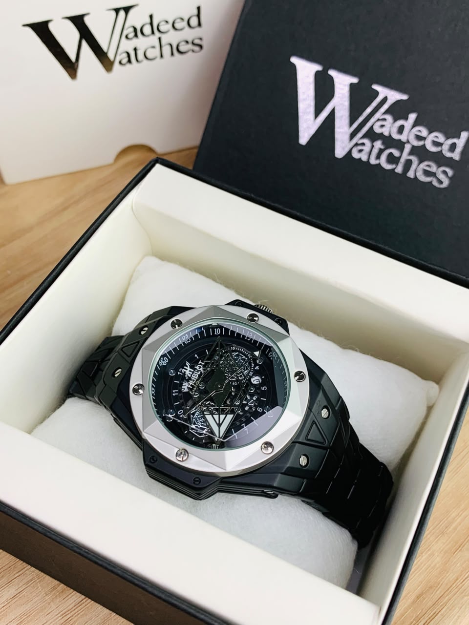 HB Sang Bleu | Black Chain Silver Bezel