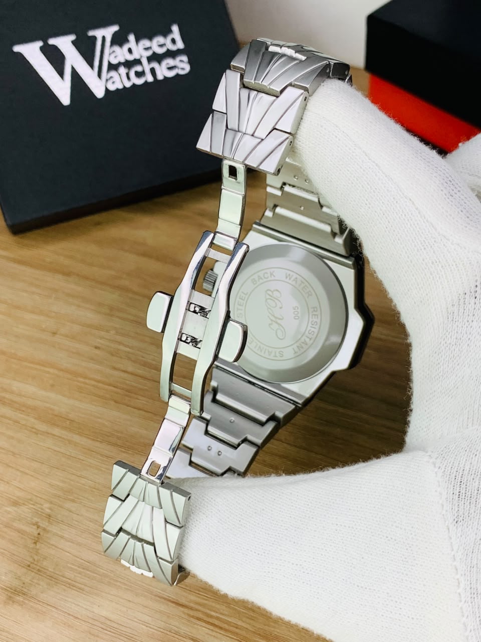 HB Sang Bleu | Silver Chain Black Bezel Black Dial